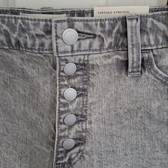 Universal Thread Grey Midi Shorts with Vintage Stretch - Picture 2 of 12